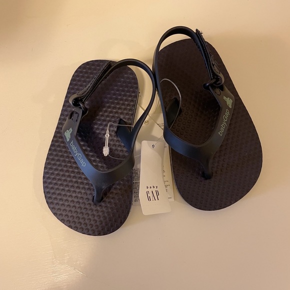 Baby Gap Baby Sandals size 6-12 months - Picture 2 of 4